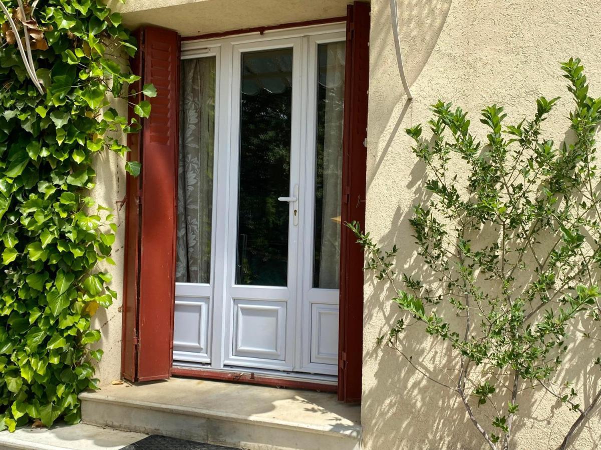 Appartement F3 De 60 M² Au Rez De Chaussee D'Une Villa Vezenobres 外观 照片