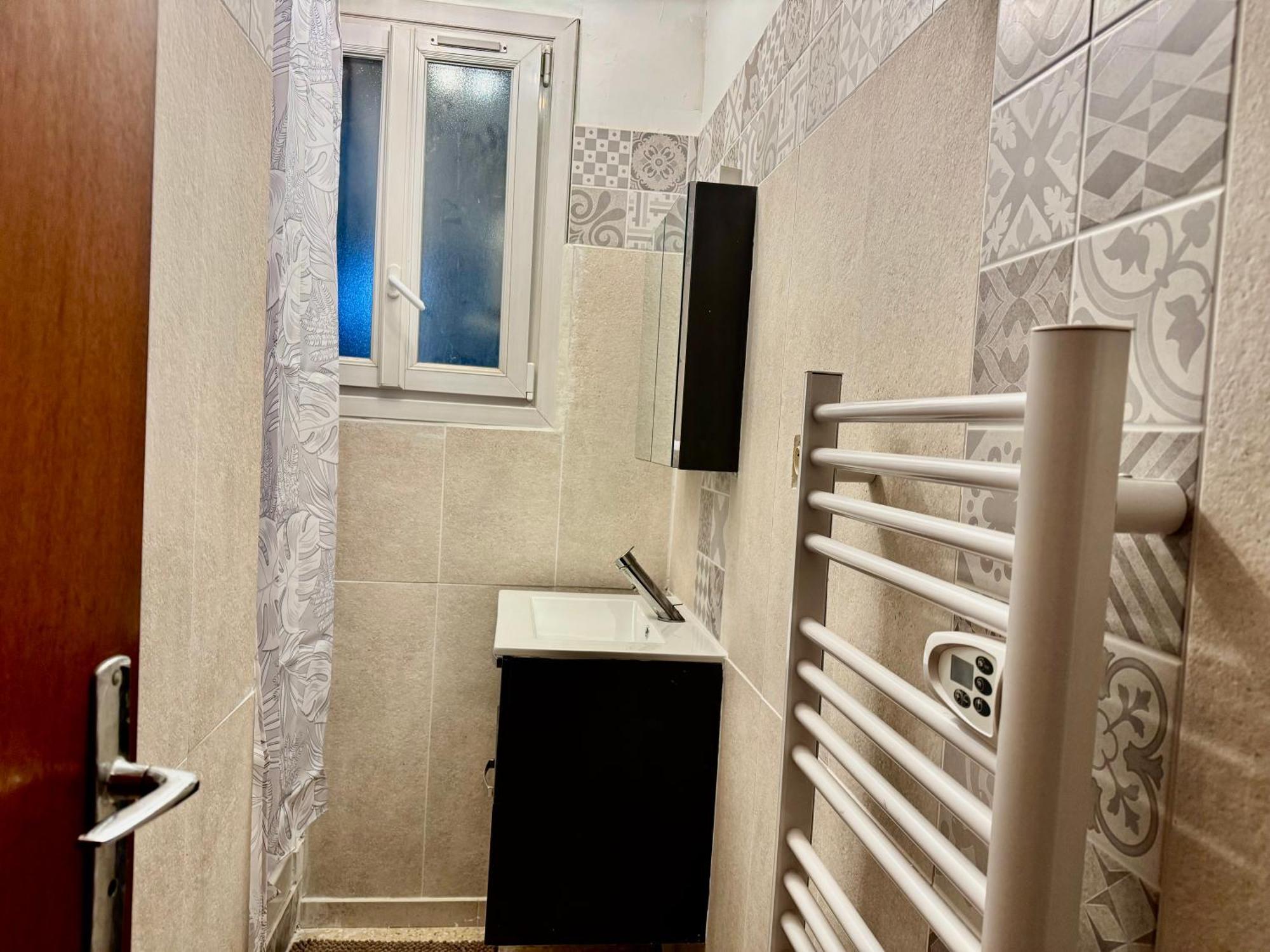 Appartement F3 De 60 M² Au Rez De Chaussee D'Une Villa Vezenobres 外观 照片